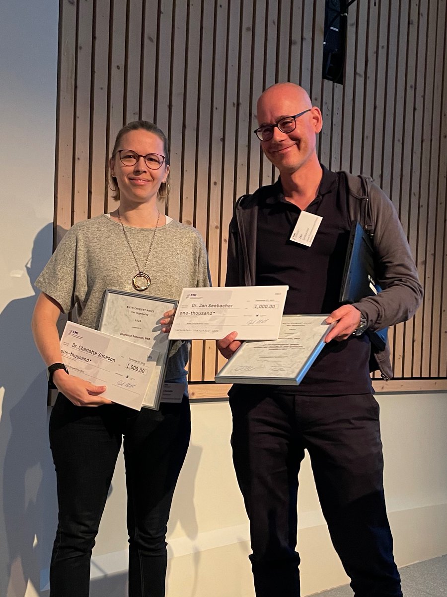 The winners of the Ruth Chiquet Prize are Charlotte Soneson from our Computational Biology platform and @seebj from our Proteomics platform for jointly developing an R package for the statistical analysis of proteomics data: joss.theoj.org/papers/10.2110… Congratulations! 
#FMIAM2023