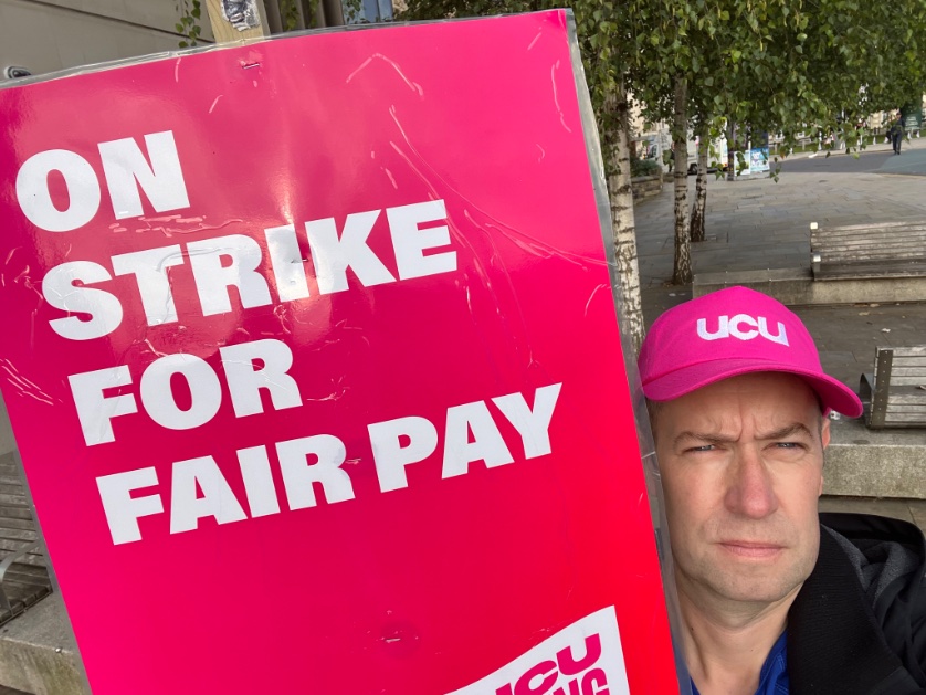 Back again outside the Laidlaw Library, striking with @leedsucu for fair pay and working conditions. Still not sure pink is my colour, but needs must! #ucustrikes #ucuRISING