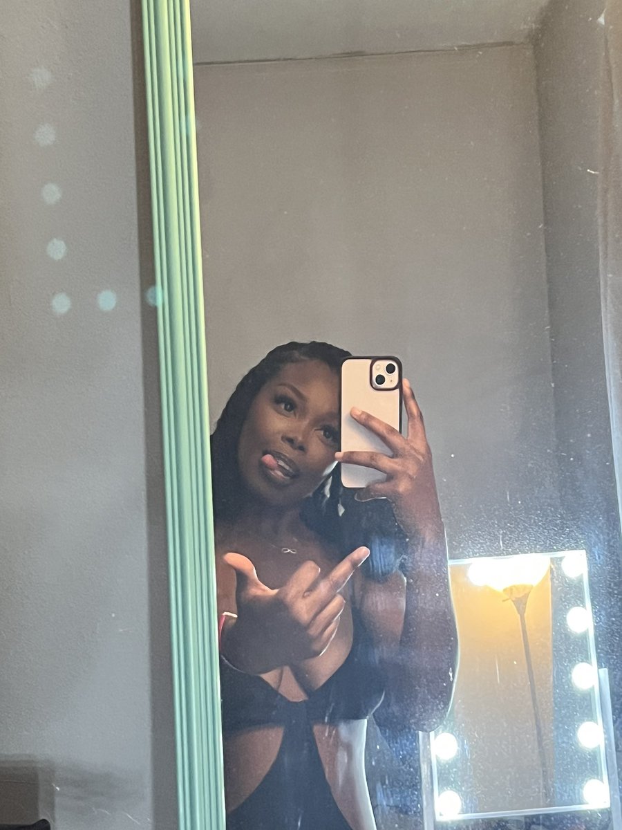 𝚂𝚑𝚘𝚗 𝙳𝚘𝚗 🦋 tweet media