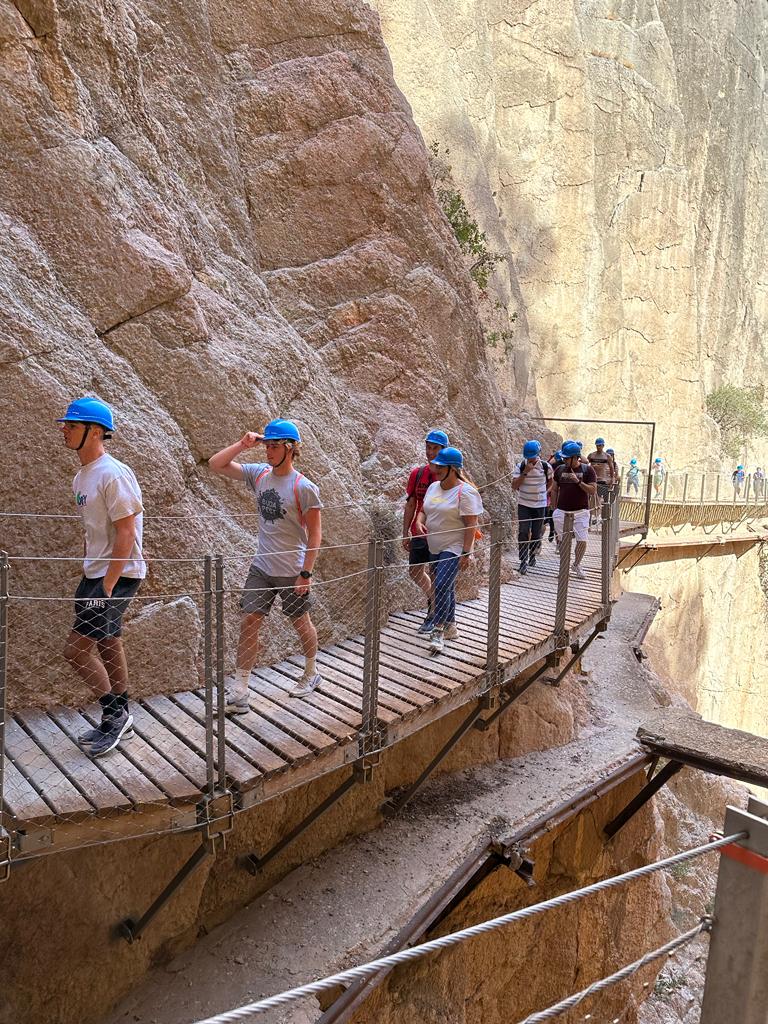 ESICMalaga's tweet image. Una gran jornada de convivencia con nuestros alumnos de 1º de #TSDB y #TSDMG en el #CaminitodelRey⛰️🙌

#OutdoorWelcome
