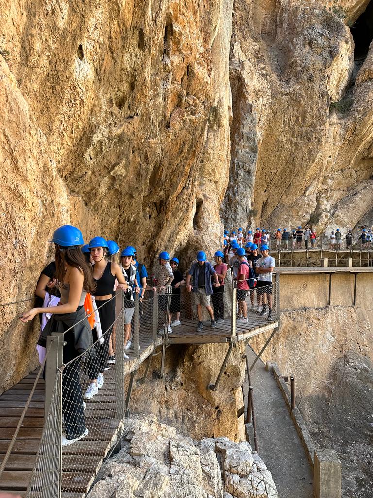 ESICMalaga's tweet image. Una gran jornada de convivencia con nuestros alumnos de 1º de #TSDB y #TSDMG en el #CaminitodelRey⛰️🙌

#OutdoorWelcome