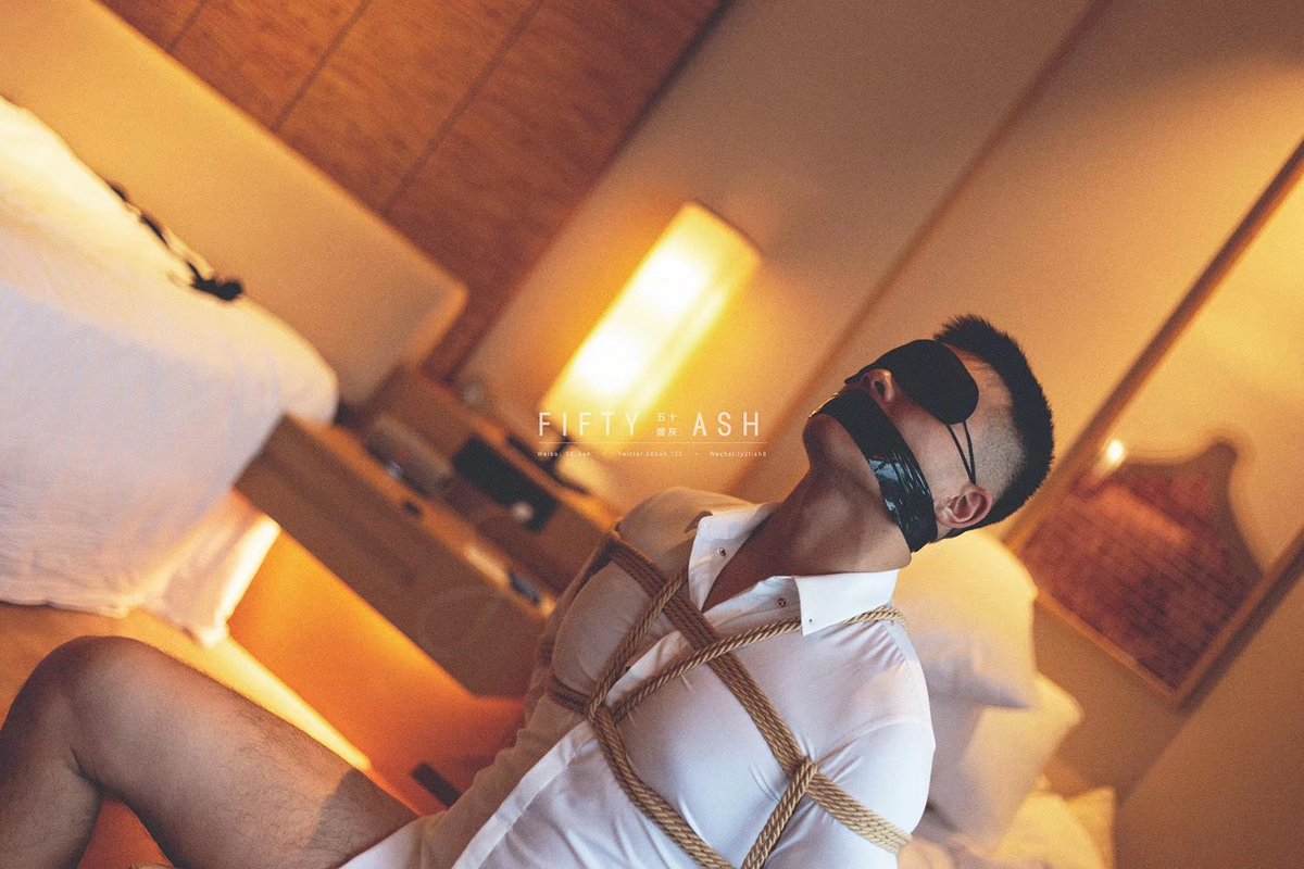 挣扎是没用的，只能跪地求饶