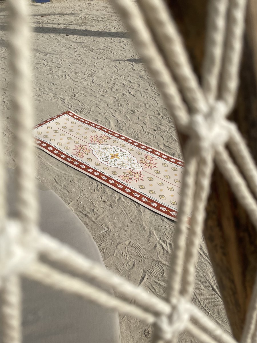 noaddedsugar_me's tweet image. صديق الحل والترحال 🧘🏻‍♀️

#يوقا #يوجا