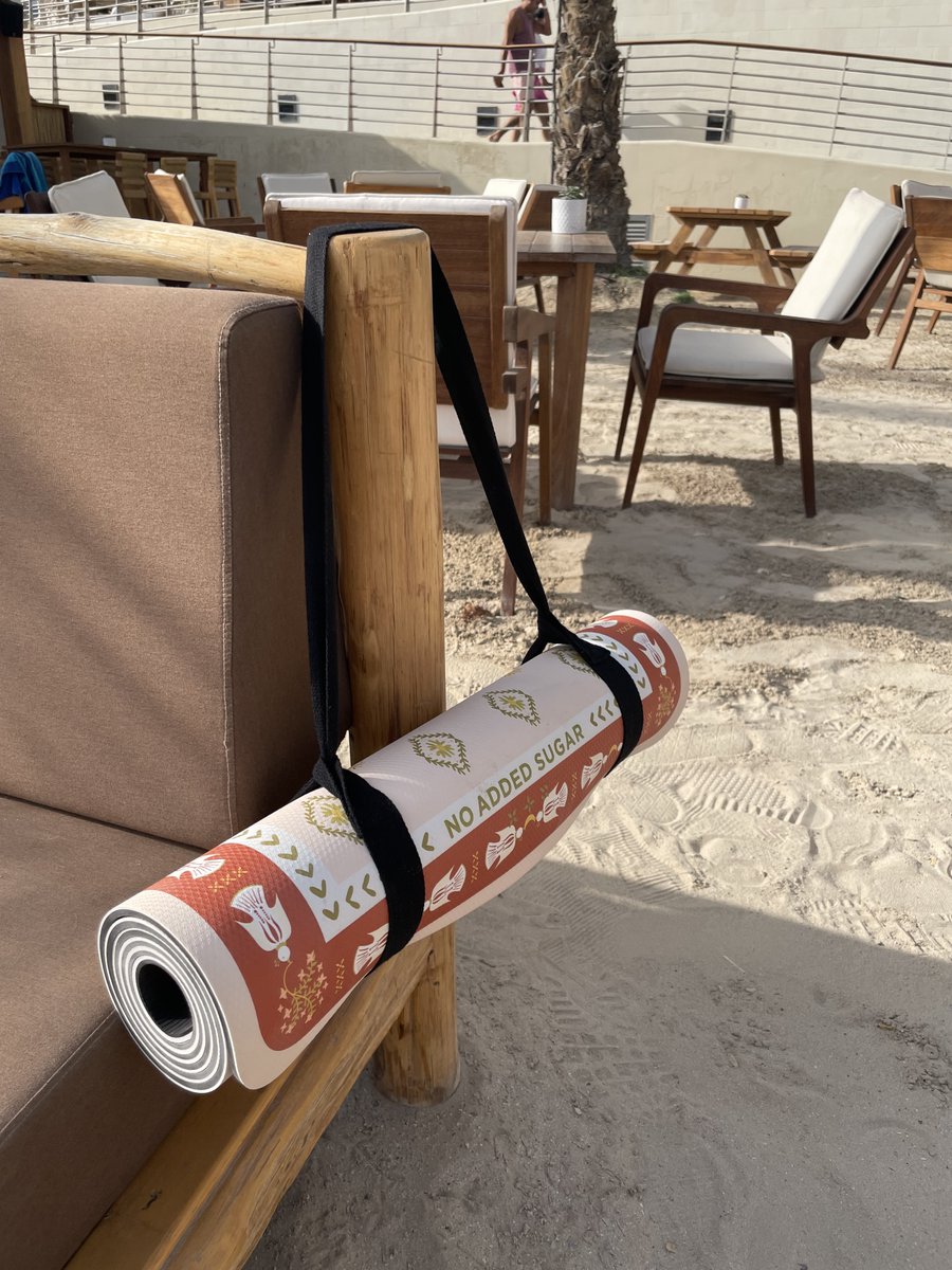 noaddedsugar_me's tweet image. صديق الحل والترحال 🧘🏻‍♀️

#يوقا #يوجا