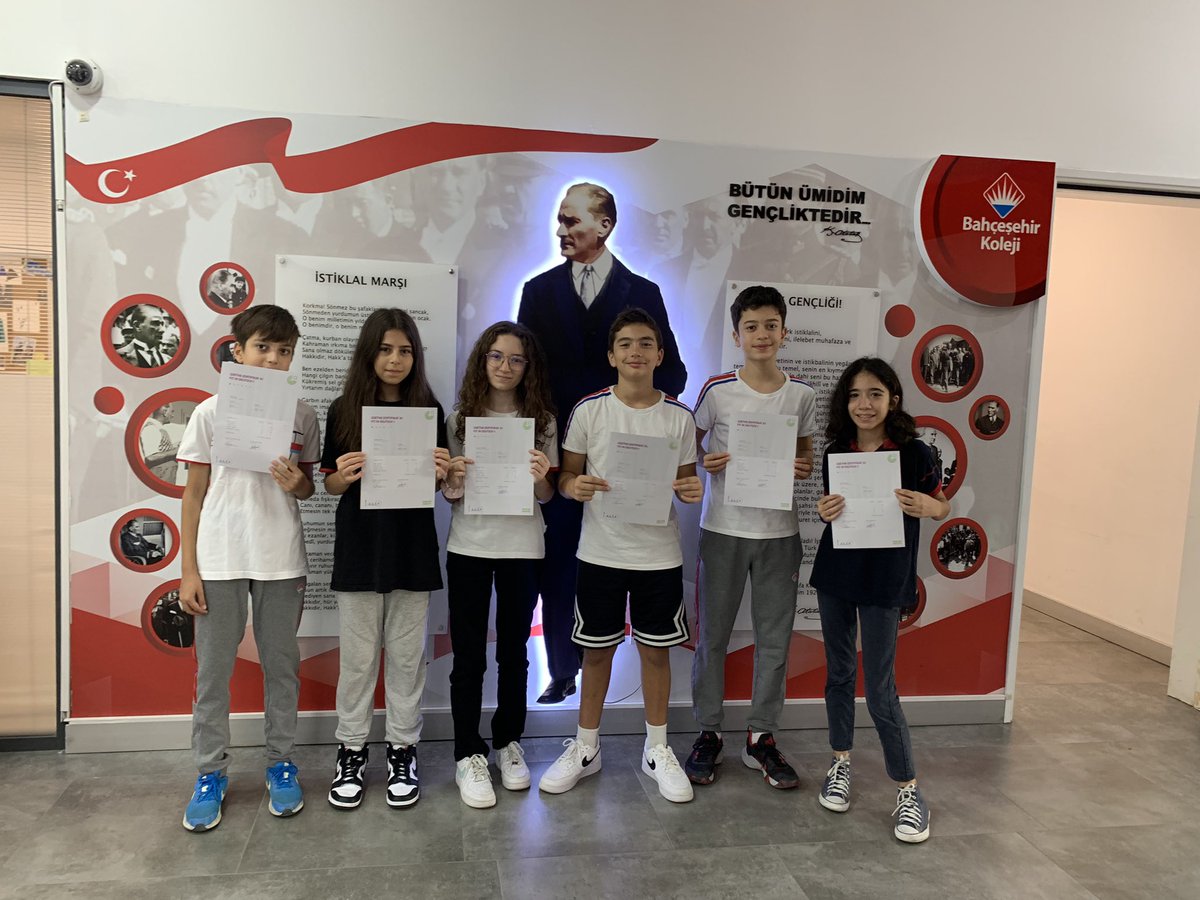 06.06.23 tarihinde Goethe- Institut tarafından düzenlenen Fit A1 Almanca dil yeterlilik sınavına katılan ve başarılı olan lise ve ortaokul öğrencilerimize kampüs müdürümüz Ertuğrul Özceylan tarafından sertifikaları verildi. 
                           ❤️💙
<a href="/ozceylan_m/">M.ERTUĞRUL ÖZCEYLAN</a> 
<a href="/mrveatas/">Merve Ataş Sezer</a>