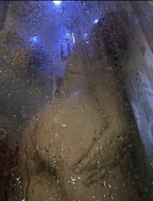 Buongiorno a tutti❤️ un forte abbraccio 😍 https://t.co/k3bvX5iwmg https://t.co/IxZd5adb73