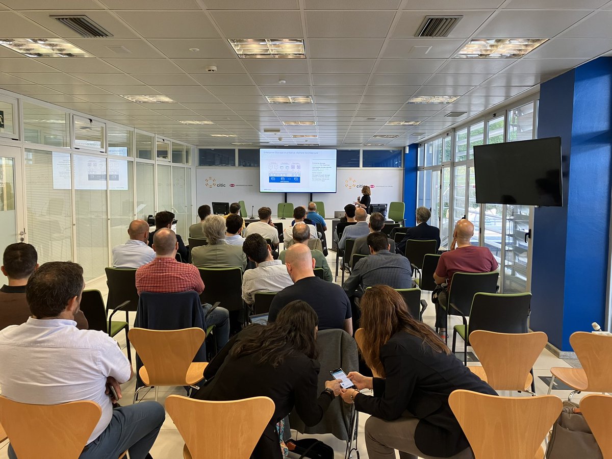 GalVmug's tweet photo. Hoy retomamos nuestra actividad en persona. Muchos amigos nuevos y viejos. Con la participación de @InditexSpain y el apoyo de @HPE_Espana y @citicresearch #vmug_gal https://t.co/mxd9I76Vyk