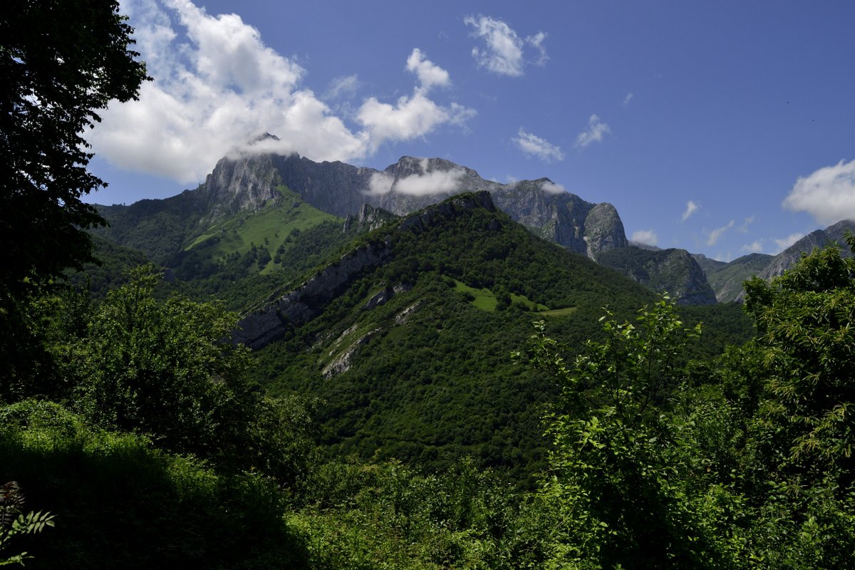 Tiatordos desd el mirador del Tombu la Espinera (Ponga)