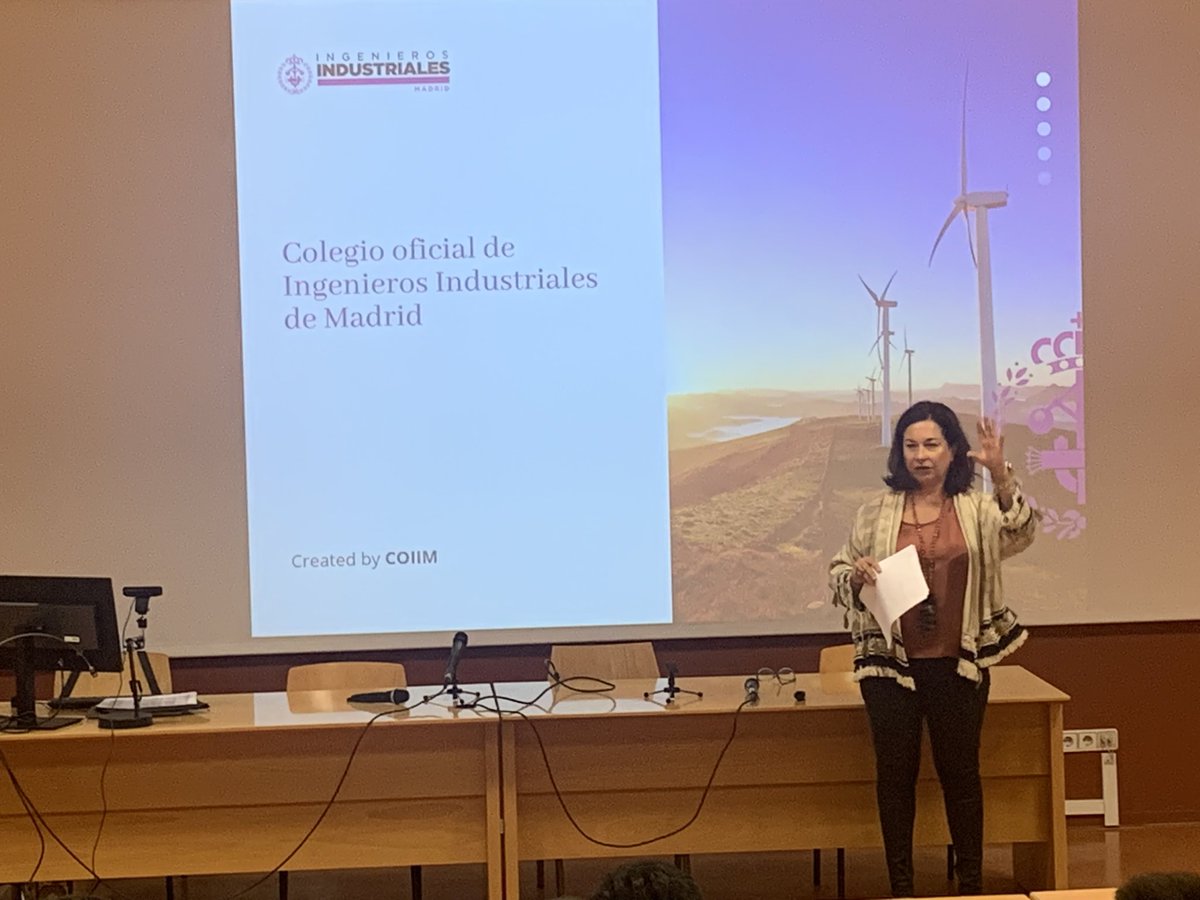 Comenzamos en la <a href="/ESCET_URJC/">ESCET (URJC)</a> <a href="/urjc/">URJC</a> las V Jornadas de salidas Profesionales de la Ingeniería Industrial. <a href="/IngIndURJC/">Ing. Industrial URJC</a> . Mercedes Fajardo, Directora del <a href="/COIIM/">Ingenieros Industriales Madrid</a> nos transmite su entusiasmo por la #ingenieriaindustrial