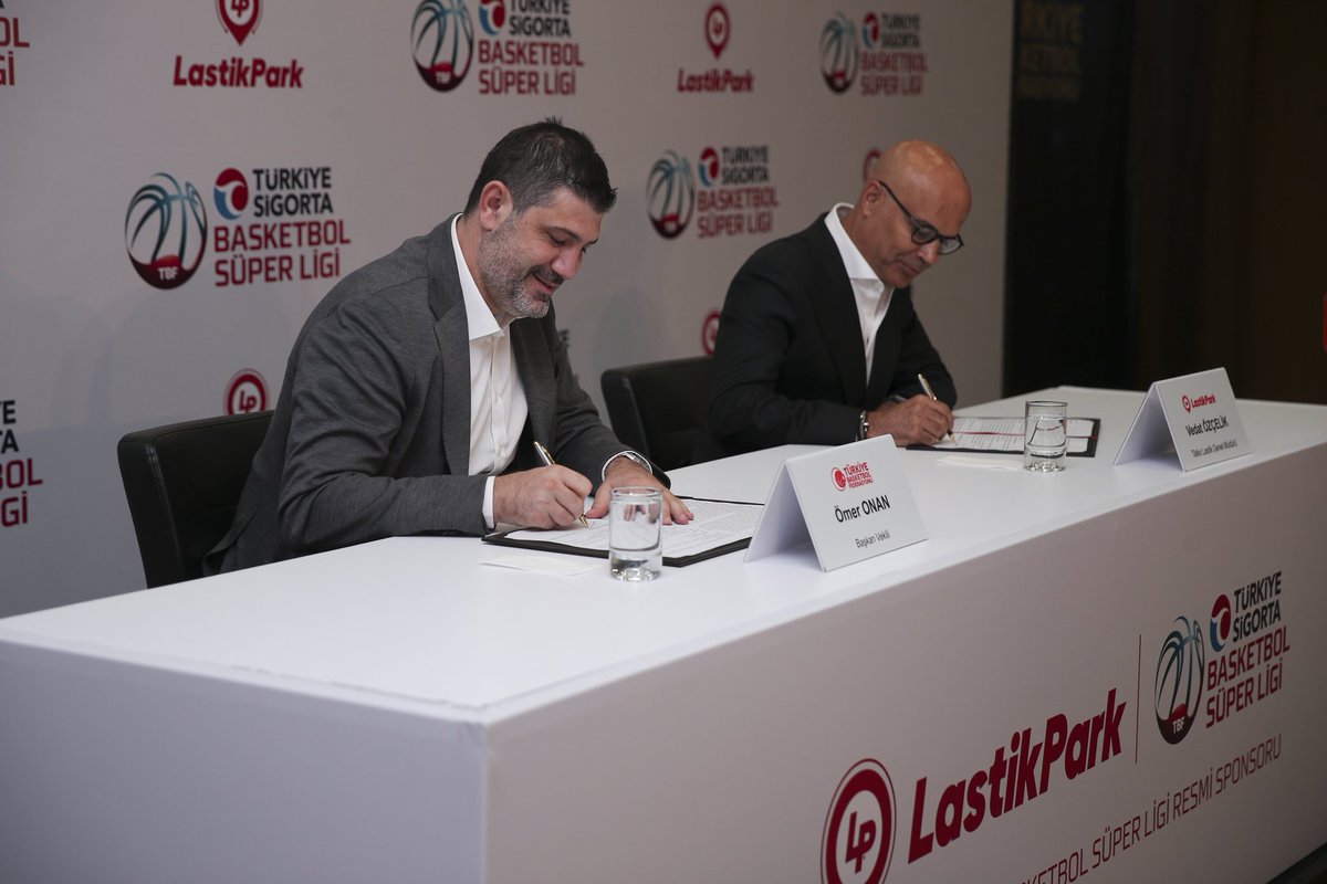LastikPark, Türkiye Basketbol Federasyonu (TBF) ile imzaladığı anlaşmayla Türkiye Sigorta Basketbol Süper Ligi'nin resmi sponsoru oldu. #LastikPark #TürkiyeSigortaBasketbolSüperLigi