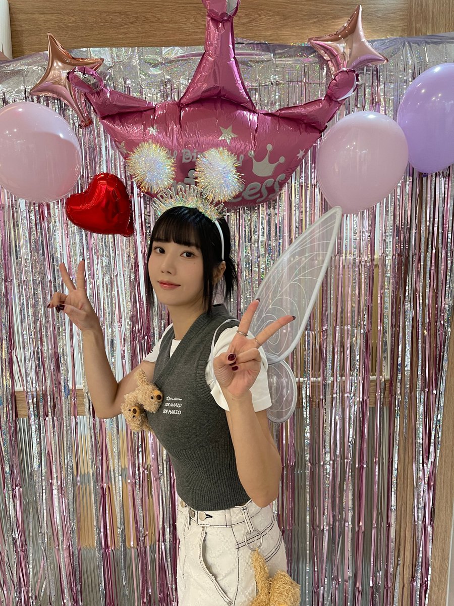 KWONEUNBI's tweet photo. 🎂 HAPPY EUNBI DAY🎂

루비 여러분과 927배 더 즐겁고
행복한 생일을 보내는 중인 은비💖

앞으로도 잘 부탁해요🐰
평권평루 약속🤙

#권은비 #KWONEUNBI
#은비와_함께하는_927 #루비와_함께하면_927배 https://t.co/dvVsWjtQvy