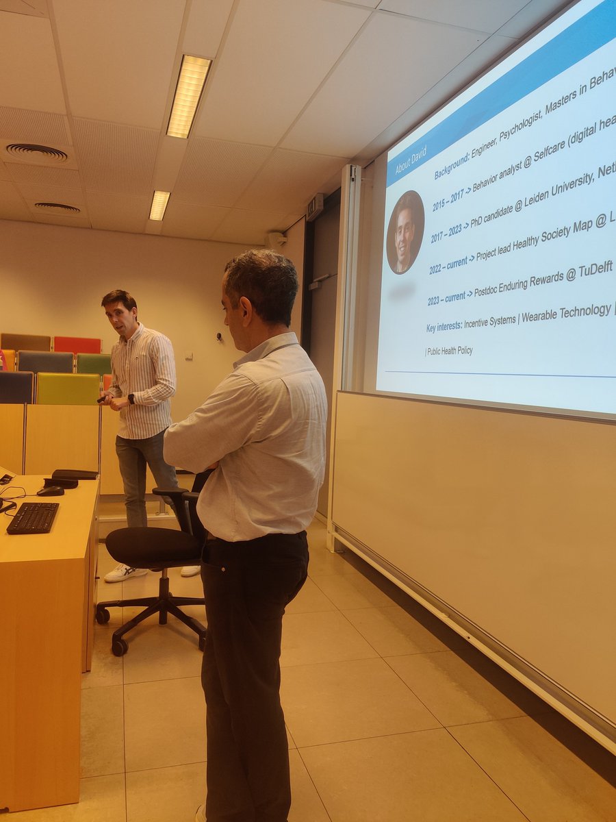 StefanLipman's tweet photo. One of the great privileges of coordinating a multidisciplinary course on behaviour change is that I get to invite leading experts to share their work in this field with my students. Yesterday, @KSwaluw, David de Buisonjé and Jamie Rosen discussed financial incentives https://t.co/Agj3gON5G9