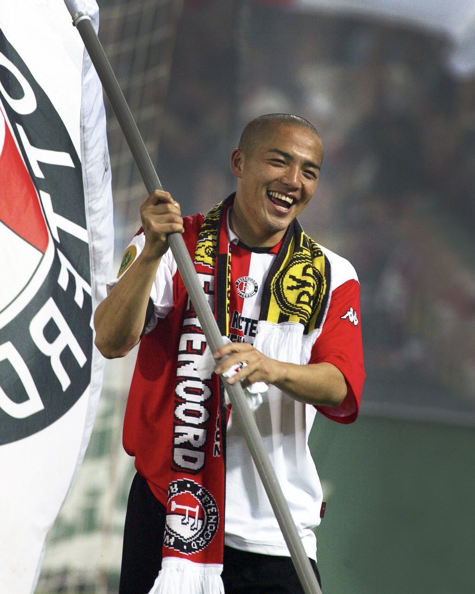 Feyenoord's tweet photo. Take a bow for Shinji Ono 🇯🇵

An impressive career has come to an end… Enjoy your retirement (and birthday today). ♥️ https://t.co/s2BRzY6Me9