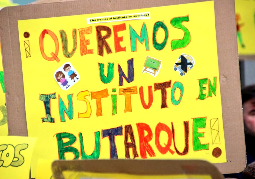 ButarqueFC's tweet photo. ¿Conoces las obras del IES María Goyri en Butarque? El 30 de noviembre es el plazo de entrega y no vamos a permitir ni un día de retraso 🔥| @iesmariagoyri 

#1DFamiliasEnHuelga #NiñosTetris 
#VillaVerde @EVicianaDuro @JoseCarlosFdezB @IdiazAyuso
@ampaiesgoyri @OrlandoChaconT https://t.co/ijMOiBrvZ7
