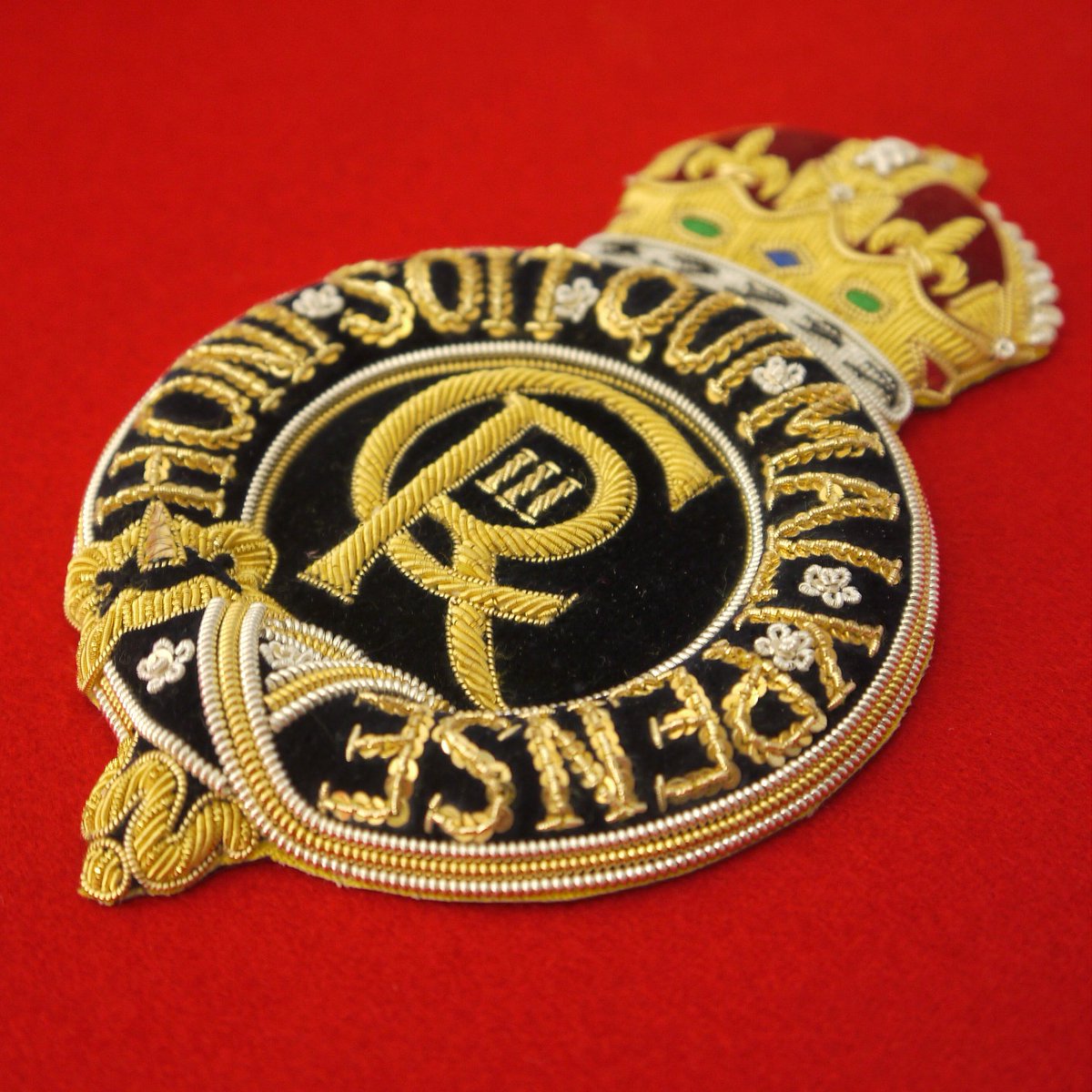 HawthorneHeaney's tweet photo. Today we're looking back to the CiiiR Cyphers we made for the King's Coronation Parade in May. These were made using goldwork techniques for a traditional finish #goldwork #coronationparade #coronationembroidery #bespoke #handembroidery #traditionalembroidery https://t.co/I1MWb3dnOB