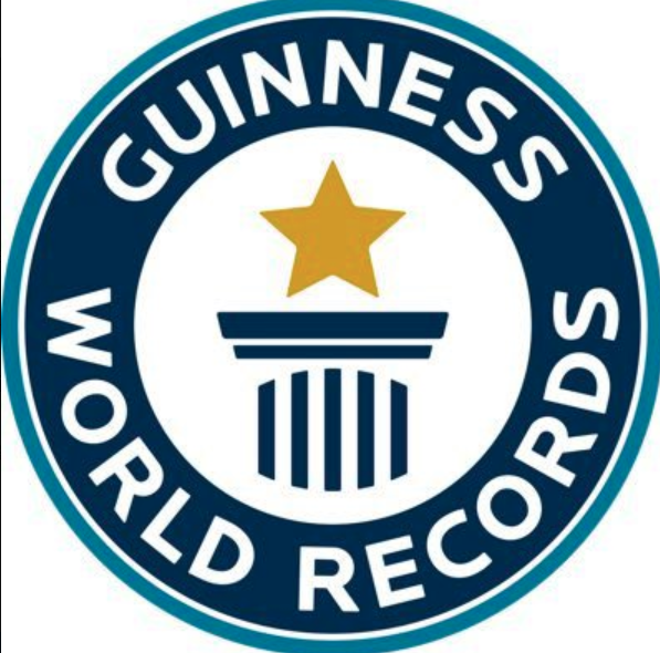 AboutMusicYT's tweet photo. BLACKPINK's Lisa earns a new Guinness World Record for the first K-pop track by a solo artist to reach 1 billion streams on Spotify, with 'Money'. https://t.co/7jQH4UlrDL