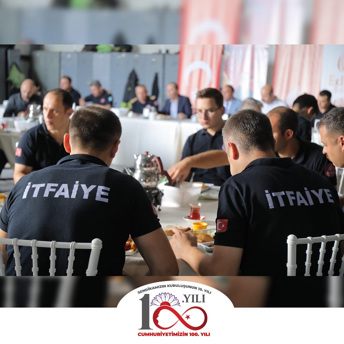 Tüm Yerel-Sen Edirne Şubemizin İtfaiye Haftası dolayısıyla düzenlemiş oldukları kahvaltı etkinliğine Edirne Belediye Başkanımız Sn. Recep Gürkan, Belediye Başkan Yardımcılarımız Tüm Yerel-Sen Genel Sekreteri Savaş Çerkez, +