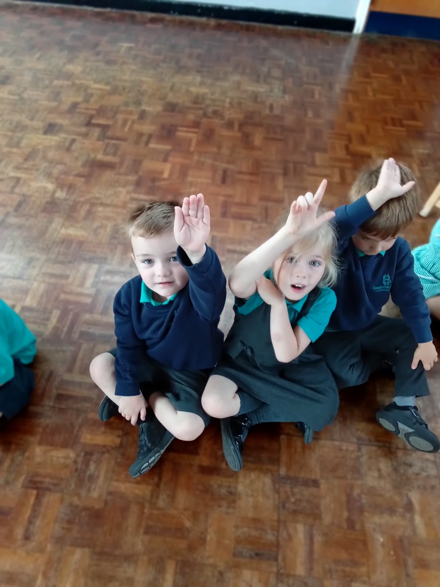 BoughtonHeath's tweet photo. Reception are making silly soup this morning in literacy #sillysoup #initialsound https://t.co/rz84kKKZxg