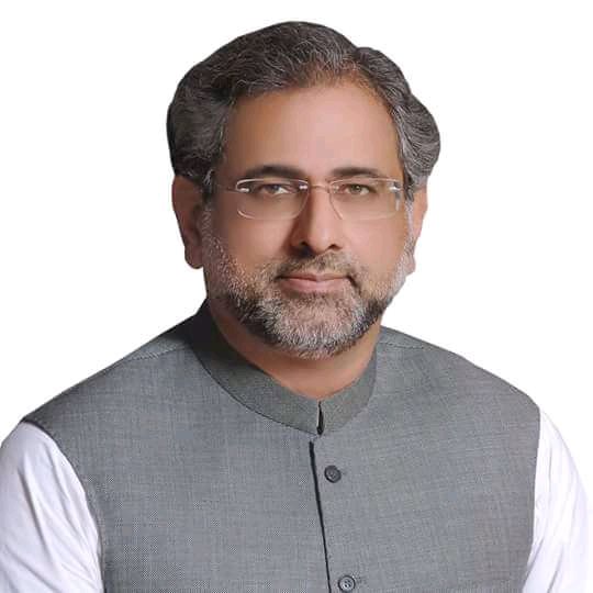 یہ صاحب اپنی آبائی سیٹ ہار گئے۔
روتے ہوئے لاہور پہنچے۔
 اسی بچے (حمزہ شہباز) نے اپنی قومی اسمبلی کی نشست چھوڑی جس پر ان صاحب کو 2018 میں ہوم سیٹ سے جتوایا گیا۔
میاں نواز شریف نے بھی کیسے کیسے احسان فراموش رکھے تھے۔
کل جس بچے کی سیٹ پر الیکشن جیتا آج ان بچوں سے ہی تکلیف کیوں ہے؟