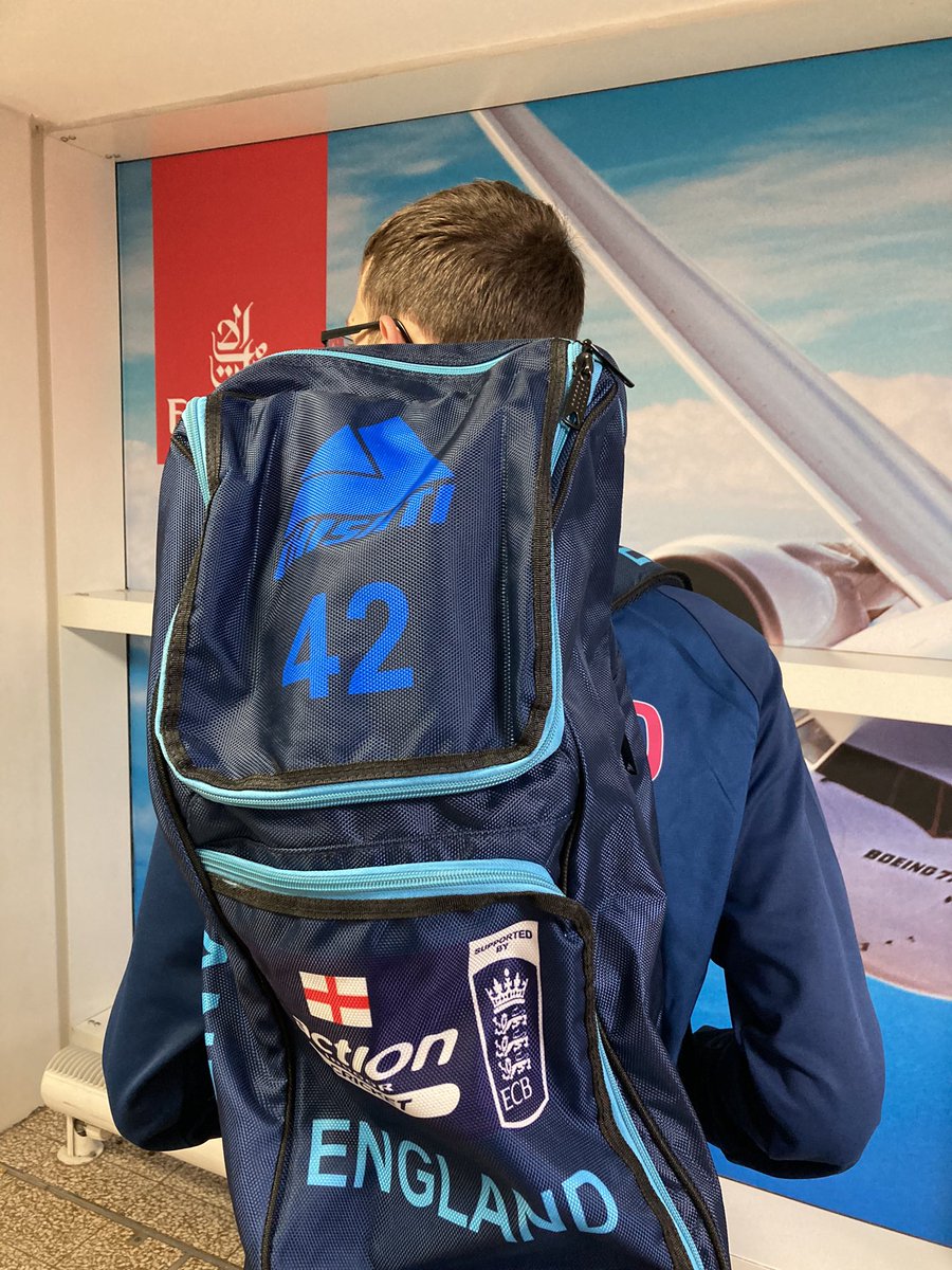 Off to support my boy! 🏏🏴󠁧󠁢󠁥󠁮󠁧󠁿 Bring on Dubai! #proudmum #indoorcricket #juniorworldseries