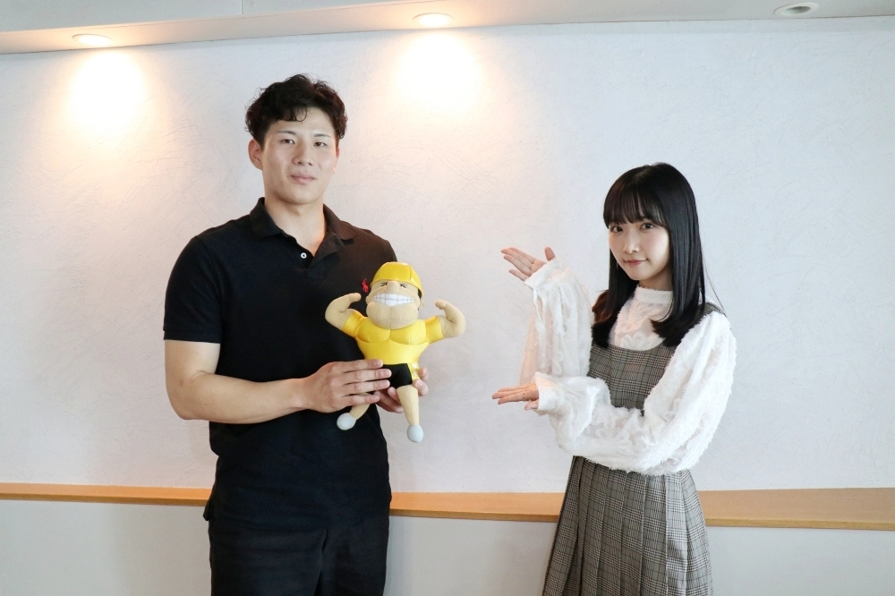 STU48_FMokayama's tweet photo. 📻 19時 #あし金 

🛍バーゲンの日
🤔 #高雄さやか ちゃんと寸劇

🚴玉野競輪 
#保田浩輔 選手

😳 夜型ルーキーが別府モーニングで戸惑う?!

🐟 #radiko
https://t.co/g6NtD2fD7f

#沖侑果 
@oki__yuuka 
@stu48_sayan
 #STU48 
#FM岡山 
#玉野けいりん
@WESTBROOK0820
@tamano_keirin
@oky_3210 https://t.co/CqDHqb5dta