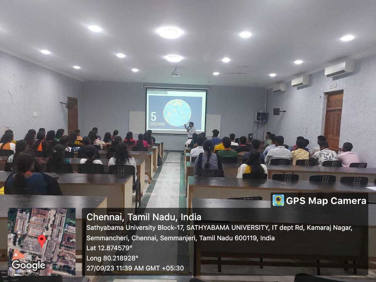 AmitKumar_ak14's tweet photo. Taught #MarineBioinfomatics in a combined class for BSc and MSc Bioinformatics. Shared outcomes of our own research work in the field of #DNATaxonomy #Phylogeny #MicrobialGenomics @Prakash_caridea. It was fun to interact with the students @SathyabamaSIST https://t.co/H3mDijvlBl