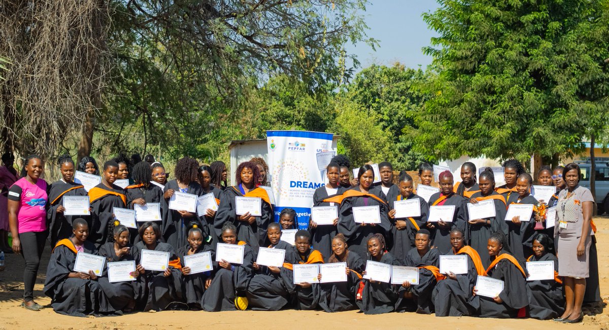 Today we celebrate these amazing young women who are determined to improve their lives. Congratulations to 39 DREAMS SMART Girls project participants who recently graduated from Vheneko Vocational Centre in Chipinge. 
#WomenCrushWednesday #WCW #SMARTGirls