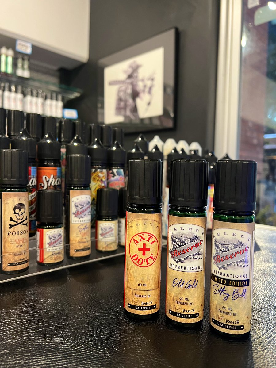 3pcs_vape's tweet photo. 同時に限定販売だった「SittingBull」と新入荷の「ANTIDOTE」の販売もスタートします!
ANTIDOTEは@DrvaporN さん🦇
SittingBullは@BeyondVapeJapan さん♨️
でもお得なKIWIセットが発売予定です!
数量限定となりますので0時からの販売をお見逃しなく👓 https://t.co/MRQgyZh3jf