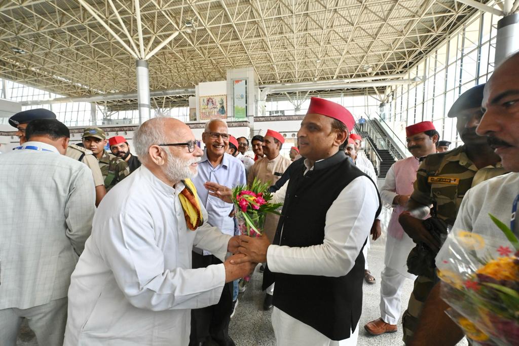 Samajwadi Party tweet media