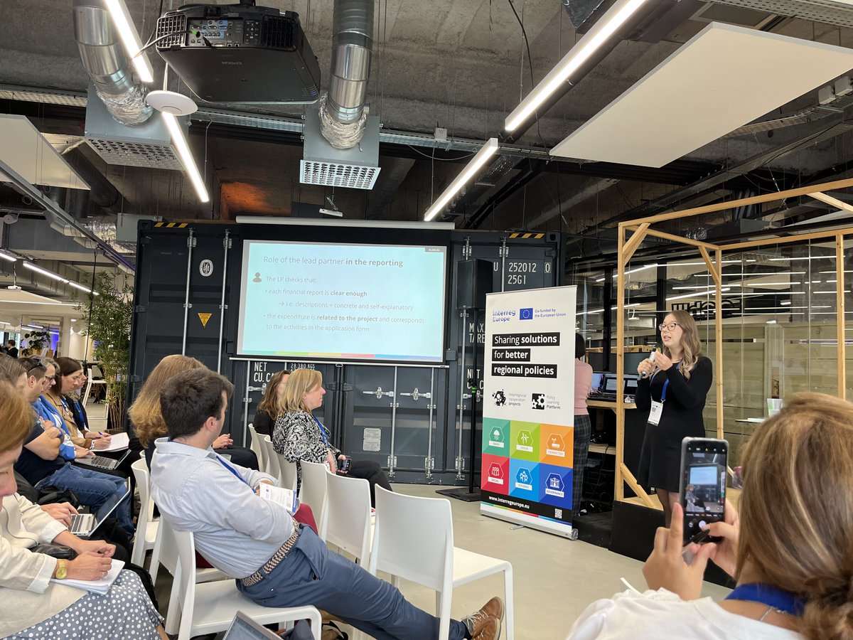 OTRI_Unizar's tweet image. News from Lille, France, the heart of @interregeurope! 
We are currently at the ongoing #ProjectTrainingDays for the first call  projects, with the @unizar proudly serving as the lead  partner for the #VIADUCT @ProjectVIADUCT: nurturing the growth of technology-based #spinoffs