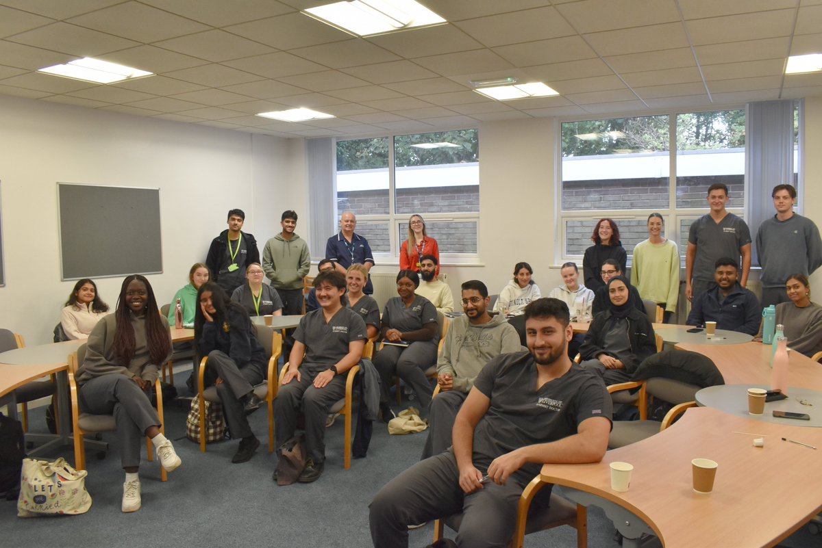 Welcome to all our new medical students from Lancaster & Liverpool Universities, we hope you enjoy your placements here at Blackpool! @LivUniMedicine @LancasterMedSch