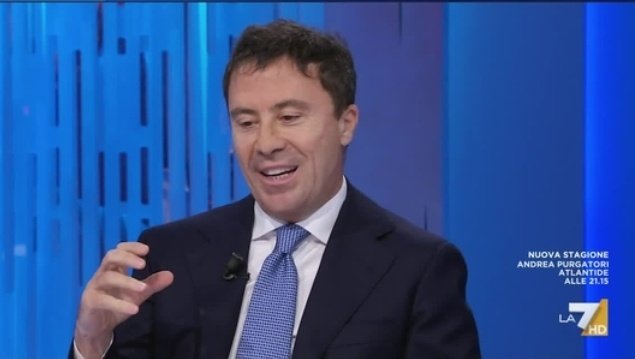 Ieri sera Bocchino, con rispetto parlando, ha espresso in tutta onestà la disonestà della destra:

"La sanatoria sugli scontrini è necessaria per salvare 50mila esercenti"

"Mi scusi ma quelli che chiudono e falliscono pur evendo pagato le tasse?"

"È il mercato bellezza"