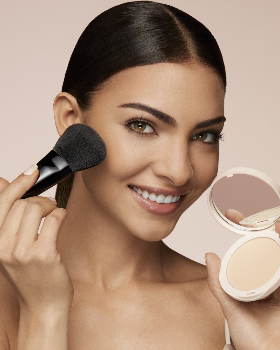 PUPAMilano_IT's tweet photo. DAILY DISCOVER ✈️
Scopri il tuo nuovo must have ➡️ WONDER ME POWDER!
🤍 Leviga e non segna
🤍 Affina la grana della pelle
🤍 Attenua pori e imperfezioni
🤍 Cancella l’effetto lucido
https://t.co/67NMwHkOJd
#pupamilano #madeinitaly #wonderme #wondermepowder #skinification https://t.co/KwywWc1Okn