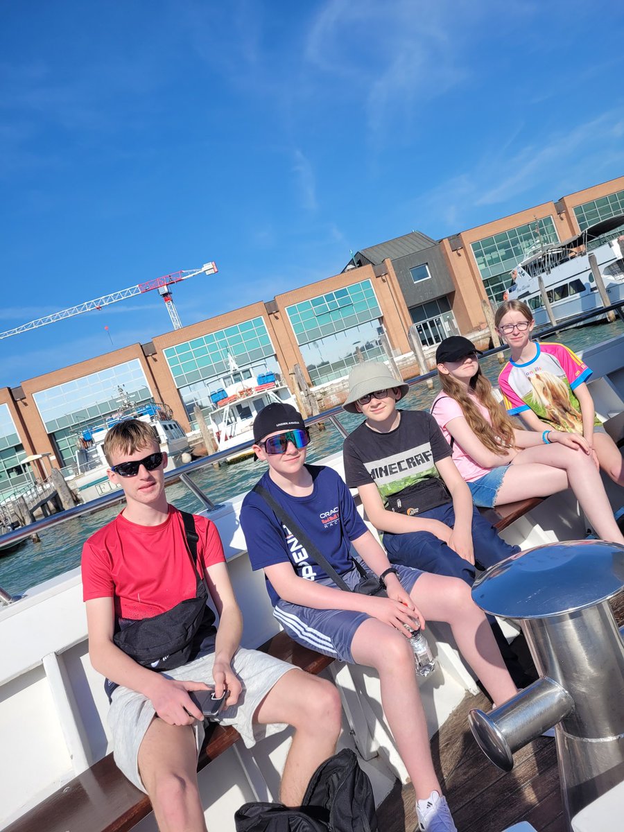 CncKilcormac's tweet image. Boat trip into Venice #Italy #SchoolTour