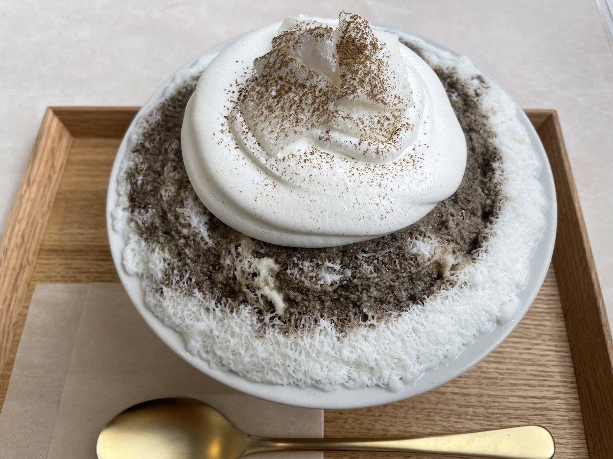 「メロンカスタード」と「ほうじ茶」を頂いてきた。
両方とも美味でした！！
特にプリンがオススメみたいです！！
インスタをフォローするとフォロワー限定メニューを予約できるみたい！
 #arare
 #かき氷