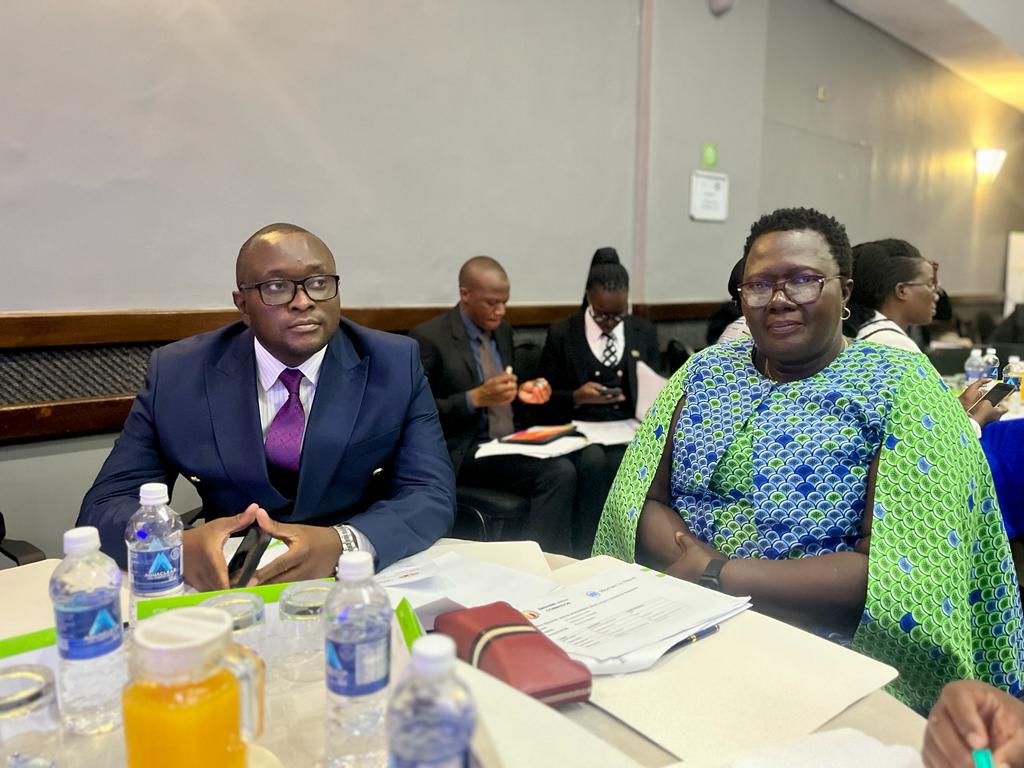 BaRyanChuma's tweet image. Happening now,the Zimbabwe Media Commision is  launching a policy against the sexual harassment of media practitioners in newsrooms. The policy aims at making sure that newsrooms are safe places for journalists,  reporters, interns 

#ZMC
#ZOCC
#UNESCOROSA
#SafeWorkplace