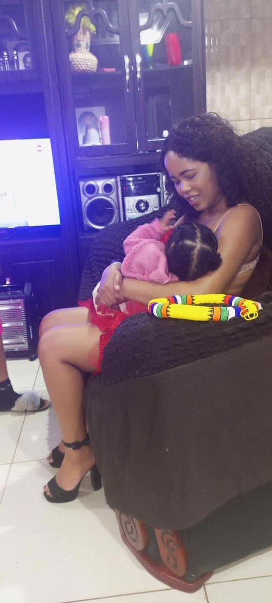 AdvoBarryRoux's tweet photo. Kids will ruin your plans https://t.co/2UXe5PGkam