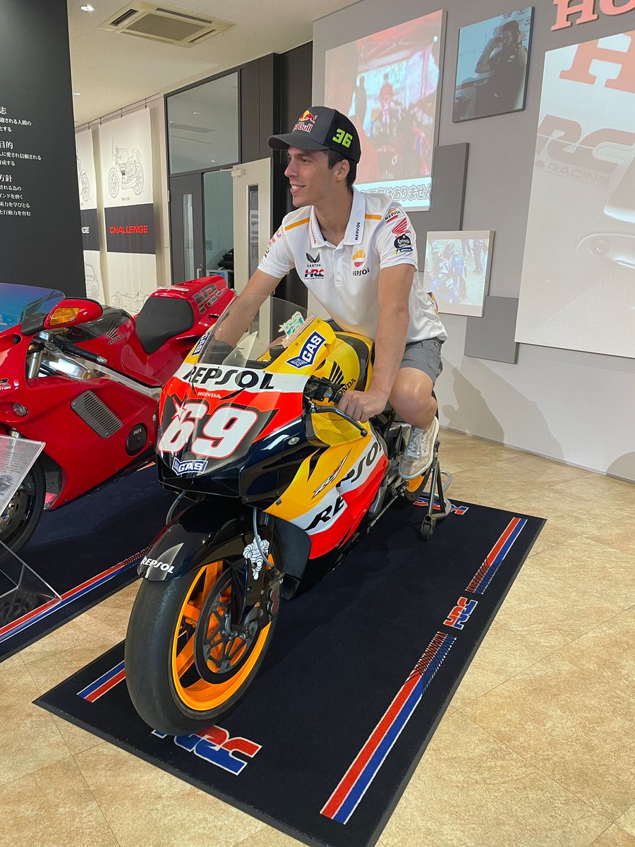 Cosas que solo pasan en Honda🧡

#RideOnKentuckyKid