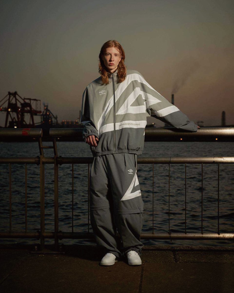 FORSOMEONE × umbro】 90年代のUMBROロゴをベースに、ブランドらしい