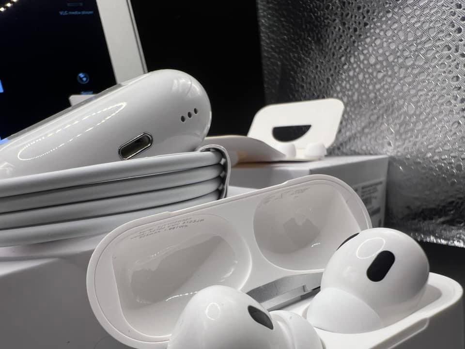 RBbusiness243's tweet photo. Du NOUVEAU !!!

AirPods Pro 2e génération à seulement 45$

✅AirPods Pro 2 certifié

Numéro Appel ou whatsapp : 0855226310 https://t.co/SaCZLqnKm5