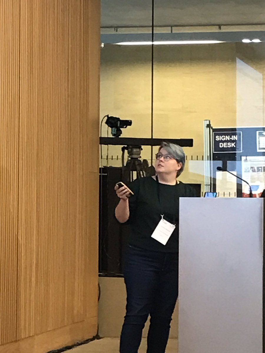 dromius's tweet image. #iMMM2023 it’s now Cynthia Albracht with data showing that ‘Soil history rather than plant history determines arbuscular mycorrhizal community assembly’