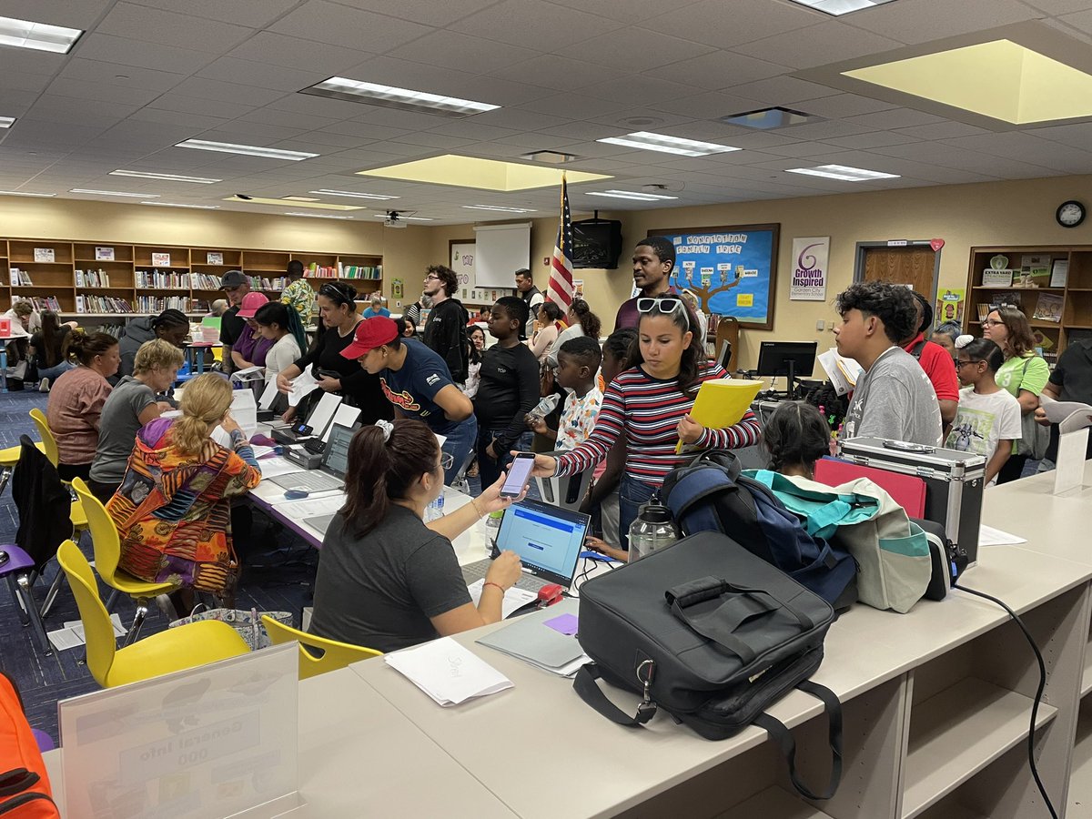 PrincipalGCE's tweet photo. Immunization clinic was a HUGE success!! Keep a lookout 👀 for 2 more dates for clinics around Wayne in the next couple weeks. @GCEgators https://t.co/iTjNDqfBAl