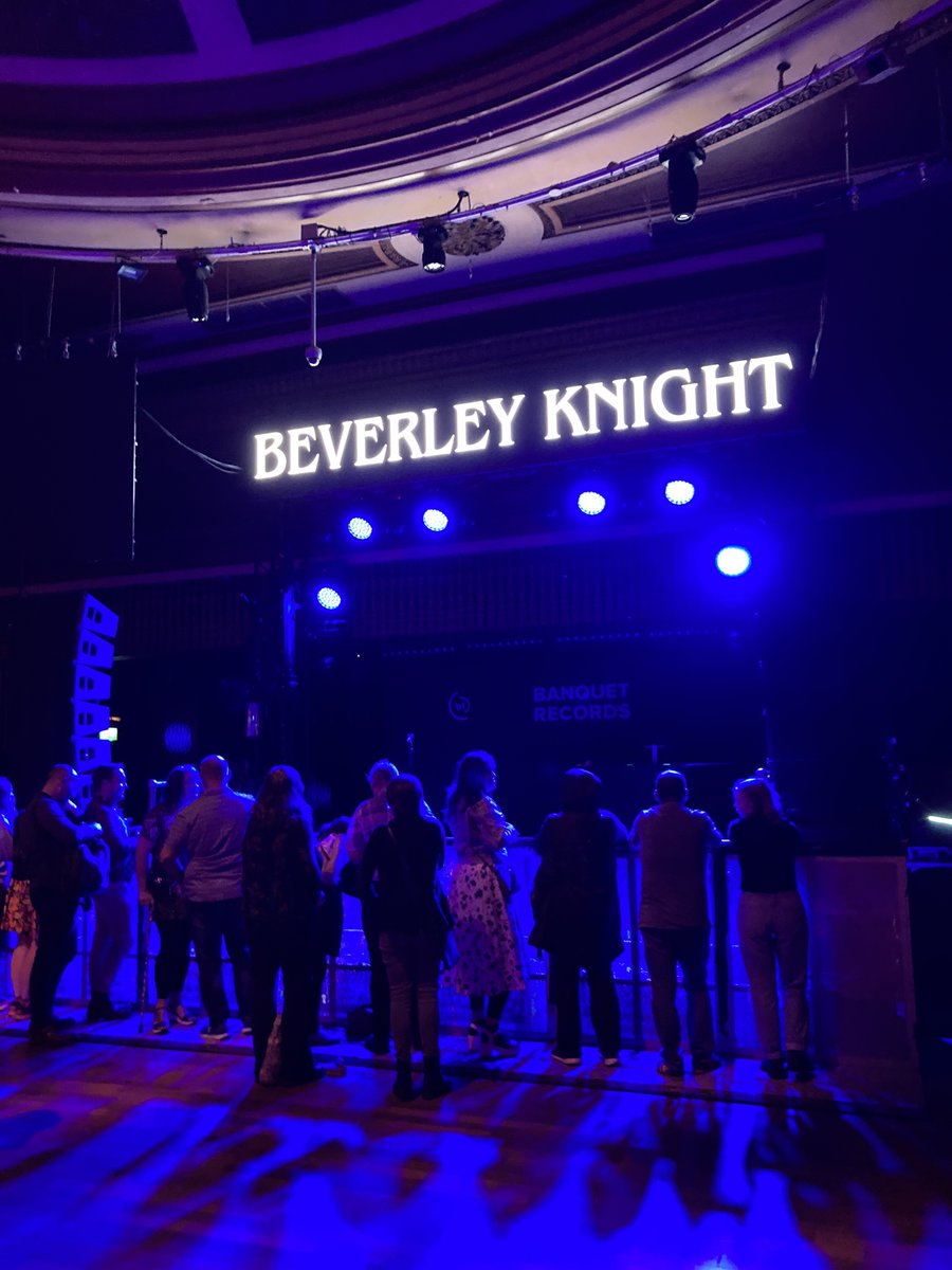 sjrobertson's tweet photo. The most loveliest of evenings @Pryzm_Kingston celebrating @BeverleyKnight's #TheFifthChapter out this Fri-YAY! 🚀 She shared with us some amazing new material including #NotPreparedForYou, #ImOnFire and #SomebodyElsesProblem ❤️ ❤️ ❤️ https://t.co/0w7a0YPn8c