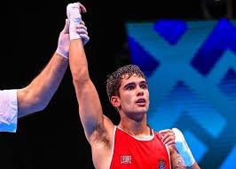 Areadejoctrs's tweet image. 🥊| 9️⃣ espanyols pujaran al ring estrenant la primera edició de la Copa d'Europa de #Boxa. La @FEBOXEO1
ha donat a conèixer la convocatòria per al torneig, programat del 8 al 14 d'octubre a Budva 🇲🇪
El boxejador terrassenc Martín Molina ha estat seleccionat per participar.