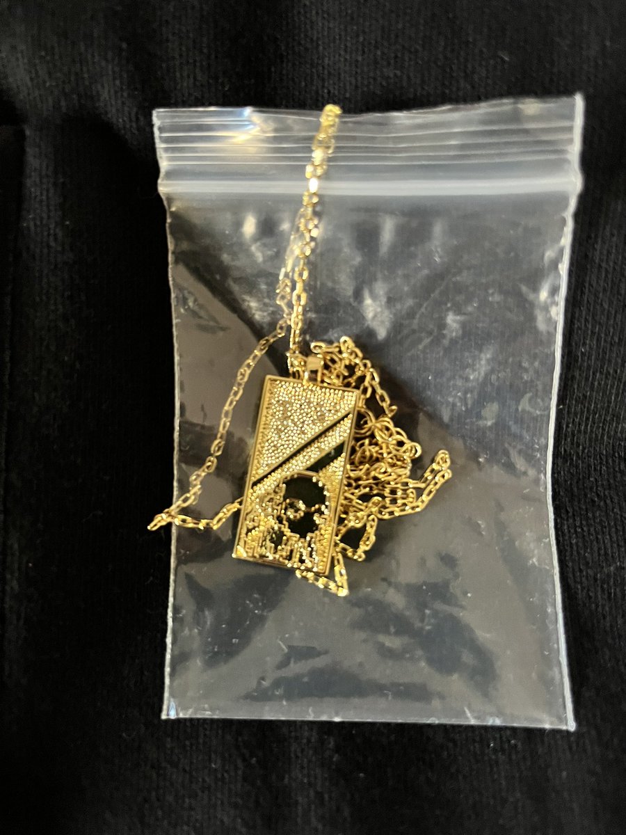 Good Morning Sir &amp; Miss 👑!
The <a href="/TheChimpions/">The Chimpions</a> merch pack has finally arrived. They have been difficult months but the Chimpions have been like a second family, there is little to add. Stay chimp!🙉
