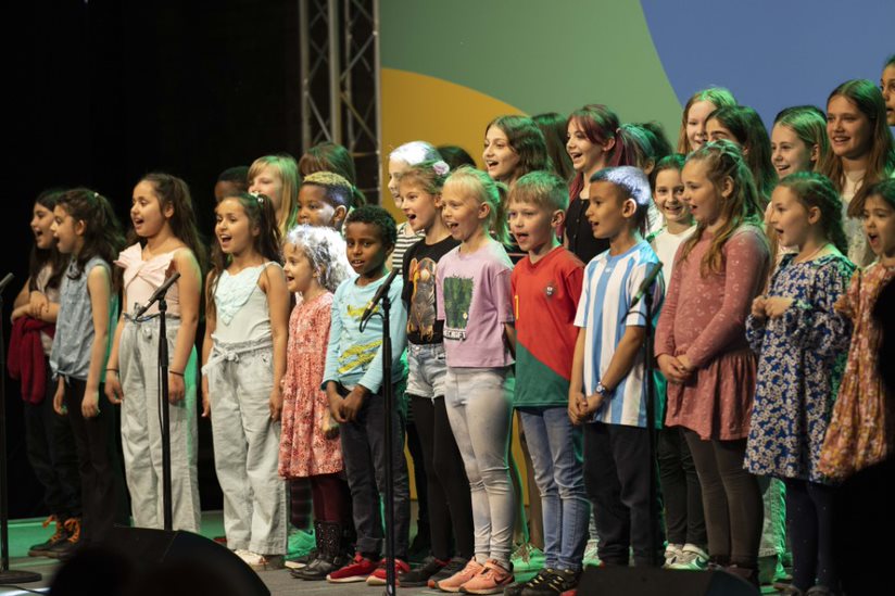 Heute möchten noch einmal an die Veranstaltung "Das chorische Ich" erinnern, das vom 13. bis 15. Oktober an der Universität der Künste Berlin stattfindet. Wir beteiligen uns mit einem Impulsvortrag. Weitere Infos findet man auf der Webseite der UDK: 

udk-berlin.de/universitaet/f…