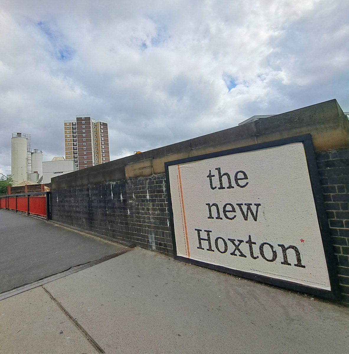 RocklandsTV (@rocklandstv) on Twitter photo Found one! (#Hoxton - on the Deptford side of Creek Road).
<a href="/Deptfordx/">Deptford X</a> #art festival runs until 1st October 2023
Happy 25th anniversary! Found one! (#Hoxton - on the Deptford side of Creek Road).
<a href="/Deptfordx/">Deptford X</a> #art festival runs until 1st October 2023
Happy 25th anniversary!