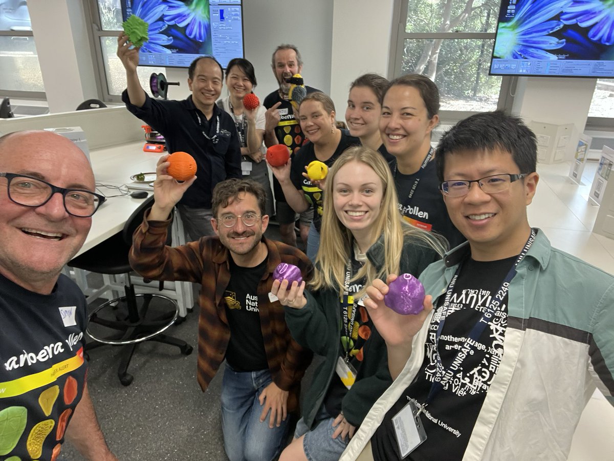 What a great day at the first Canberra Pollen Open Day! Thanks to the @CanberraPollen team and everyone who came along to hear and engage with the research we do. @ACTHealth, #Papercut 3D Printers and @ANU_CHL