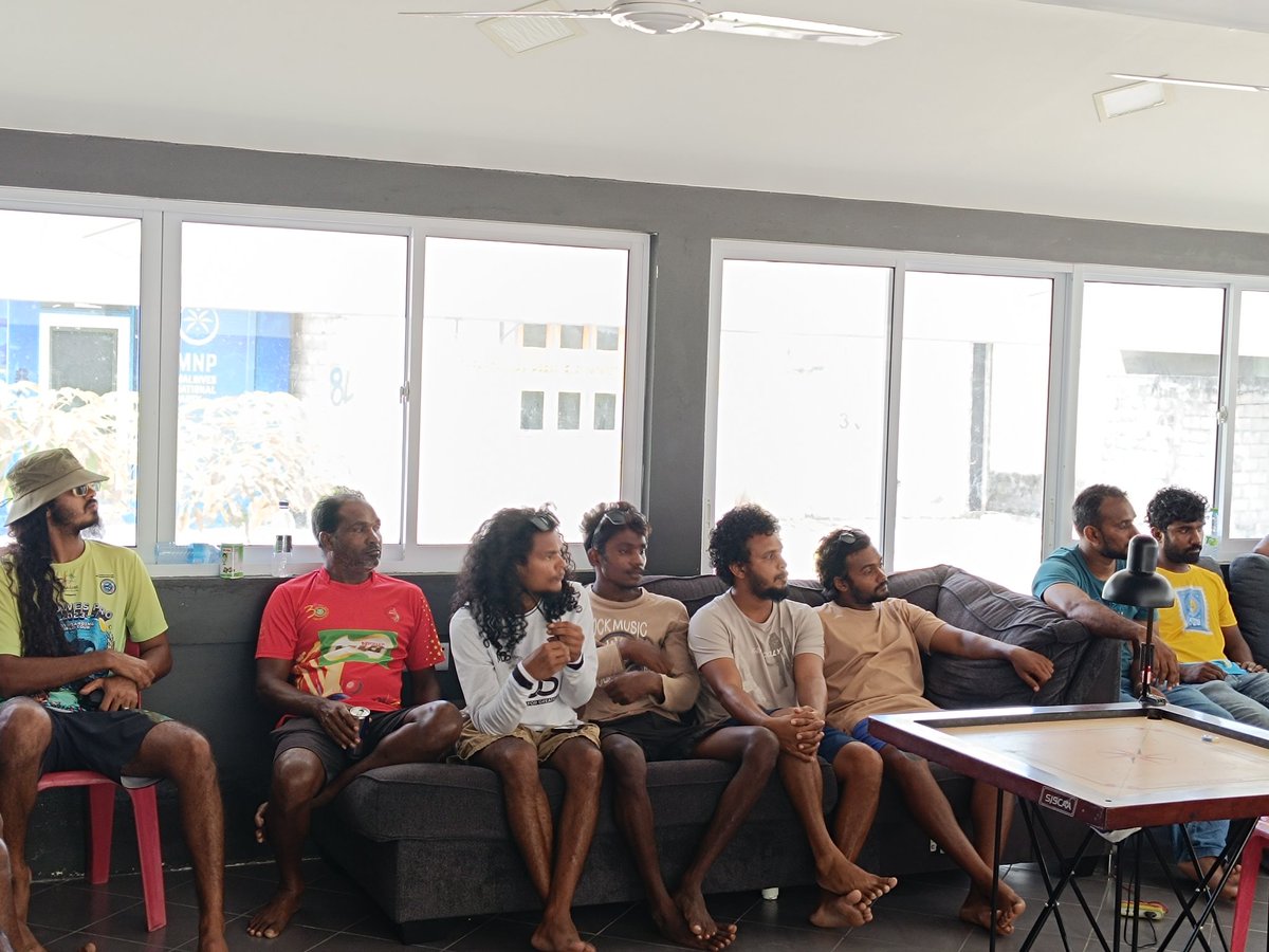 Sabintey's tweet photo. 📍ލ ކުނަހަންދޫ

މިނިސްޓަރ @AhmedMahloof އާއި ތ،ލ ކޯޑިނޭޓަރ @myfoona ކުނަހަންދޫ ކެމްޕޭން ޓީމާއި ބައްދަލުކުރުން.

#IbuOk
#IbuAslam2023
#UfaaverAmaanRaajje https://t.co/ayrVDn1DXD