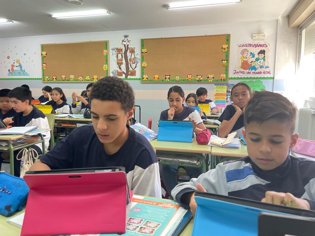 SanJoseTetuan's tweet photo. #6ºEP continúa trabajando con metodologías innovadoras y digitales.
#gamificacion
#STEM
#DigitalChallenge
#kahoot
#quizizz
#AdelanteSiempreAdelante
#ColegioSanJosé https://t.co/ObBdJCMW7L